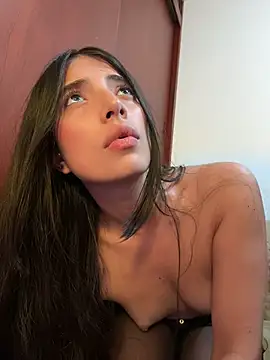 Cynthia__ - Check out my best angle 🍑