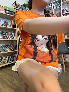 Secretly_masturbating - made me rorgasm in library/図書館でオーガズムを感じた