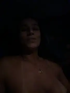 Girl_docinho - Provocando o Segurança