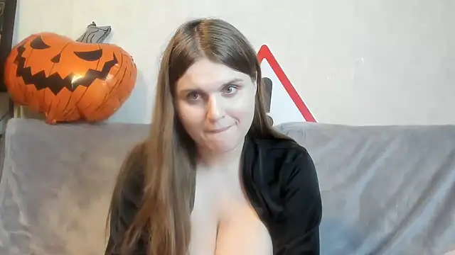 Nadin_kuvalda - Slippery Tits Oil Show💦💋😍❤️‍🔥