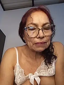 HOT_LATINA20 - Oil in ass
