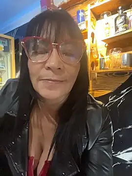 _Pamela04 - 2 fingers in my asshole in bar 🍑