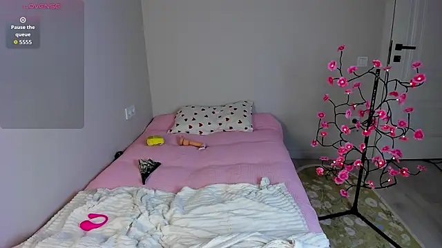Lihnpham - Striptease nude