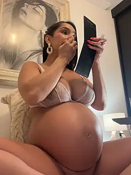 Mau_White - show my tits GLT 4 photos toppples