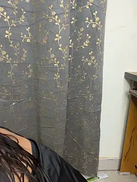 Miss-Ayraa - Pussy show