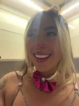 ManuelaVeeleez