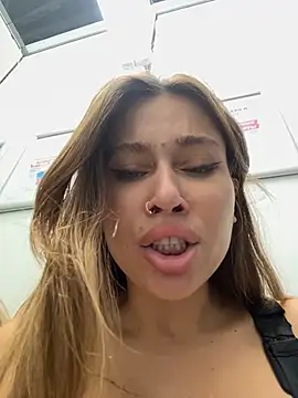 Jucie_Boom - SHOW WHATS UNDER MY PANTIES|G SPOT