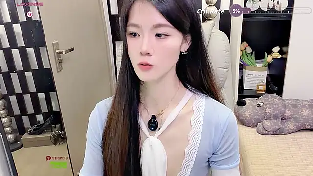 Yueyue-MM - 狗狗侧趴半脱内裤把PP打成粉红色 20下
