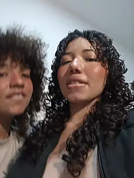 Cutecurly - Hola mis amores/hello beatiful girls