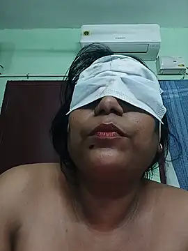 Tamilponnusilk - To pay hospital bill