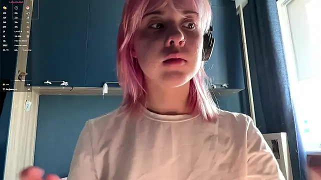 AueshaSimon - squeeze boobs