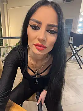 FeetVibe - 😈 Worship These Soles