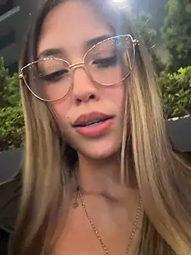 Fanyabbey - Suck fingers👅💦