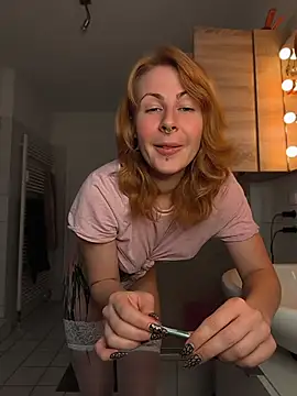 Jenna-Lia - Flash boobs