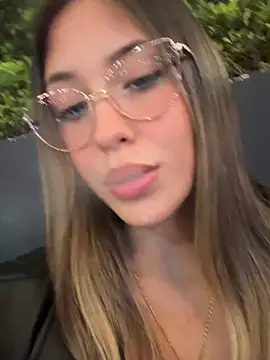 Fanyabbey - Suck fingers👅💦