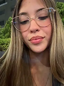 Fanyabbey - Suck fingers👅💦