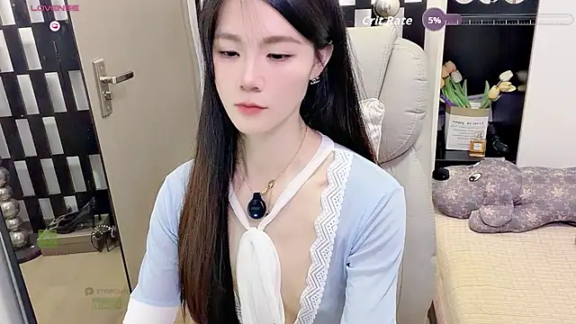 Yueyue-MM - 狗狗侧趴半脱内裤把PP打成粉红色 20下