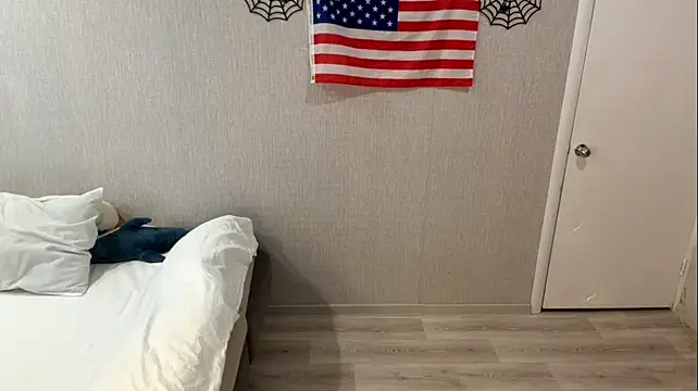 FlorenciaPrisco - Take off my sexy housewife outfit