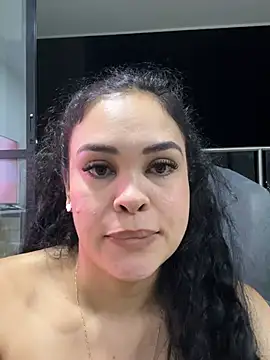 FOX_LATINA - FINGERS IN WET PUSSY