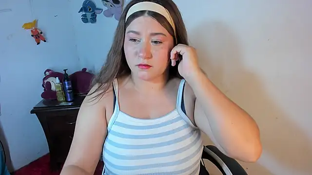 Lunaviee - SHOW PUSSY