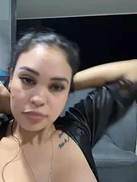 FOX_LATINA - FINGERS IN WET PUSSY