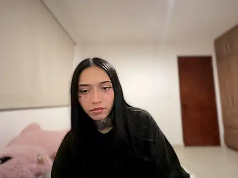 JIORYOvO - 🖤flash boobs