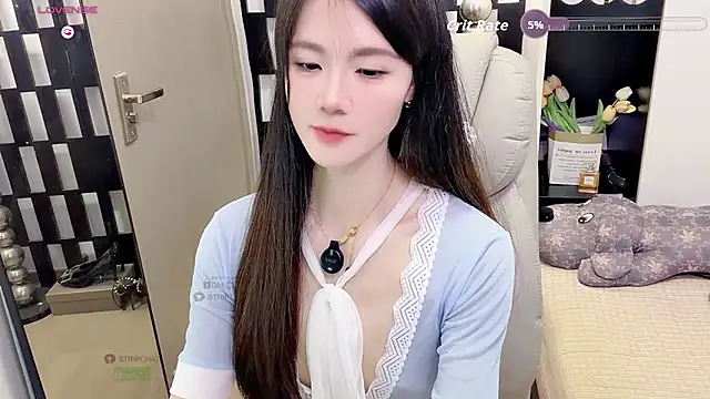 Yueyue-MM - 狗狗侧趴半脱内裤把PP打成粉红色 20下