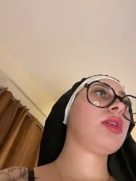 Queenlo_xxx