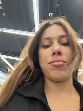 Jucie_Boom - RISKY BOOB MASSAGE IN CROWDED MALL🥵