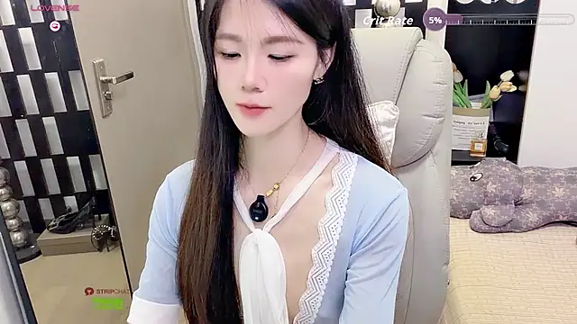Yueyue-MM - 狗狗侧趴半脱内裤把PP打成粉红色 20下