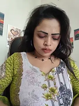 Pinky-2 - Oiling My Sexy Pussy Hole