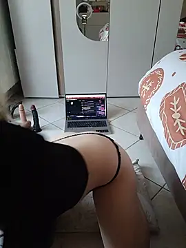 Carla_hot97 - 700 BJ//1800 NAKED(((3500 RIDE DILD0