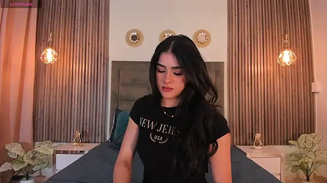 AntonellaParis1_ - massage your penis 🤍