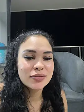 FOX_LATINA - FINGERS IN WET PUSSY