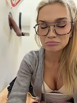 Nicoleevien - Use my XL plug, taste it🙈😇 LT=Video🎁