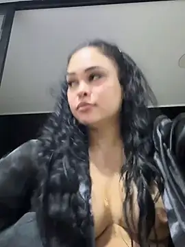 FOX_LATINA - FINGERS IN WET PUSSY