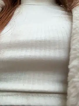 LisaCatt - completely naked