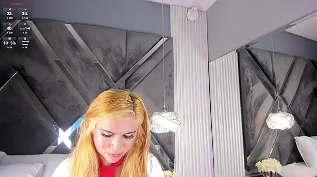 CoraimaSahin - finger in ass