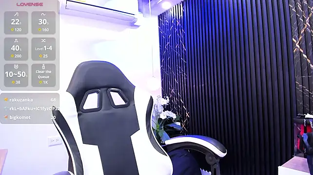 Lia_damasco - undress me