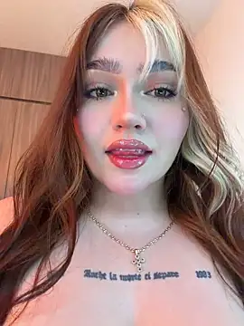 Daniela_ruizz - Saliva in Titts