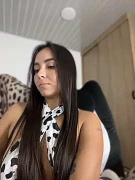 ScarletDarkMuse - spitting and bouncing breasts