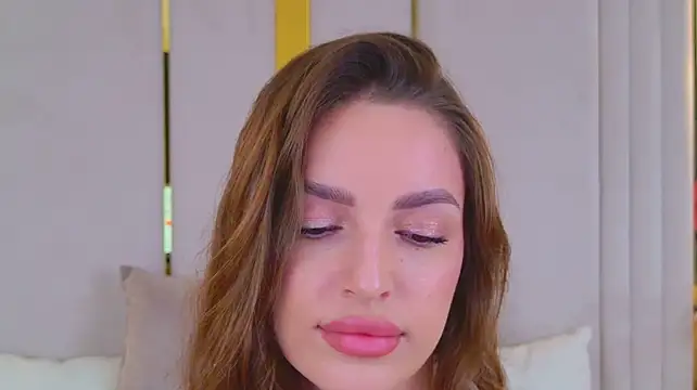 BellaHalles - sexy shower video
