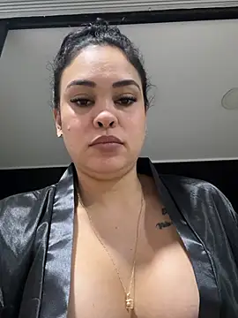 FOX_LATINA - FINGERS IN WET PUSSY