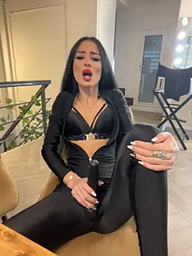 FeetVibe - 😈 Worship These Soles