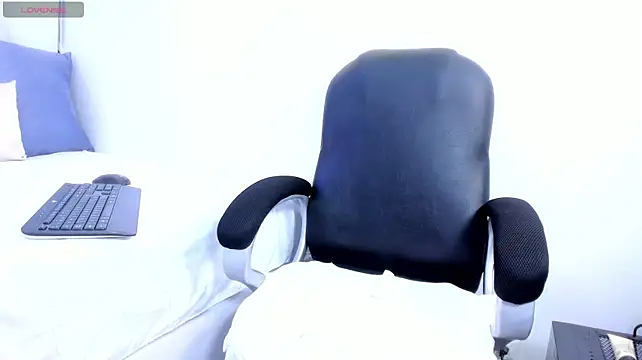 Violettaa_hott_ - 💞DoggyStyle+Red ass and Fingers