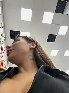 Jucie_Boom - TOP RISKY MOANING IN PUBLIC WC😱🥵