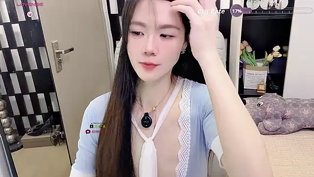 Yueyue-MM - 狗狗侧趴半脱内裤把PP打成粉红色 20下