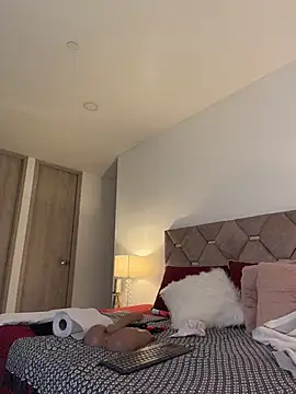 Iam_Annii - reverse ride torso