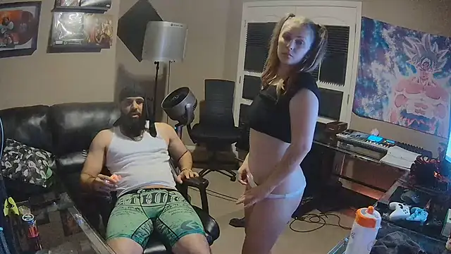 BigDaddyFreakyFrog - Passionately Make out with Spit Play