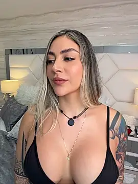 Miacoleman_ - big squirt 💦💦💦